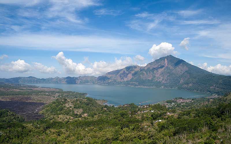 13.00 - Visit Kintamani Volcano and Lake view